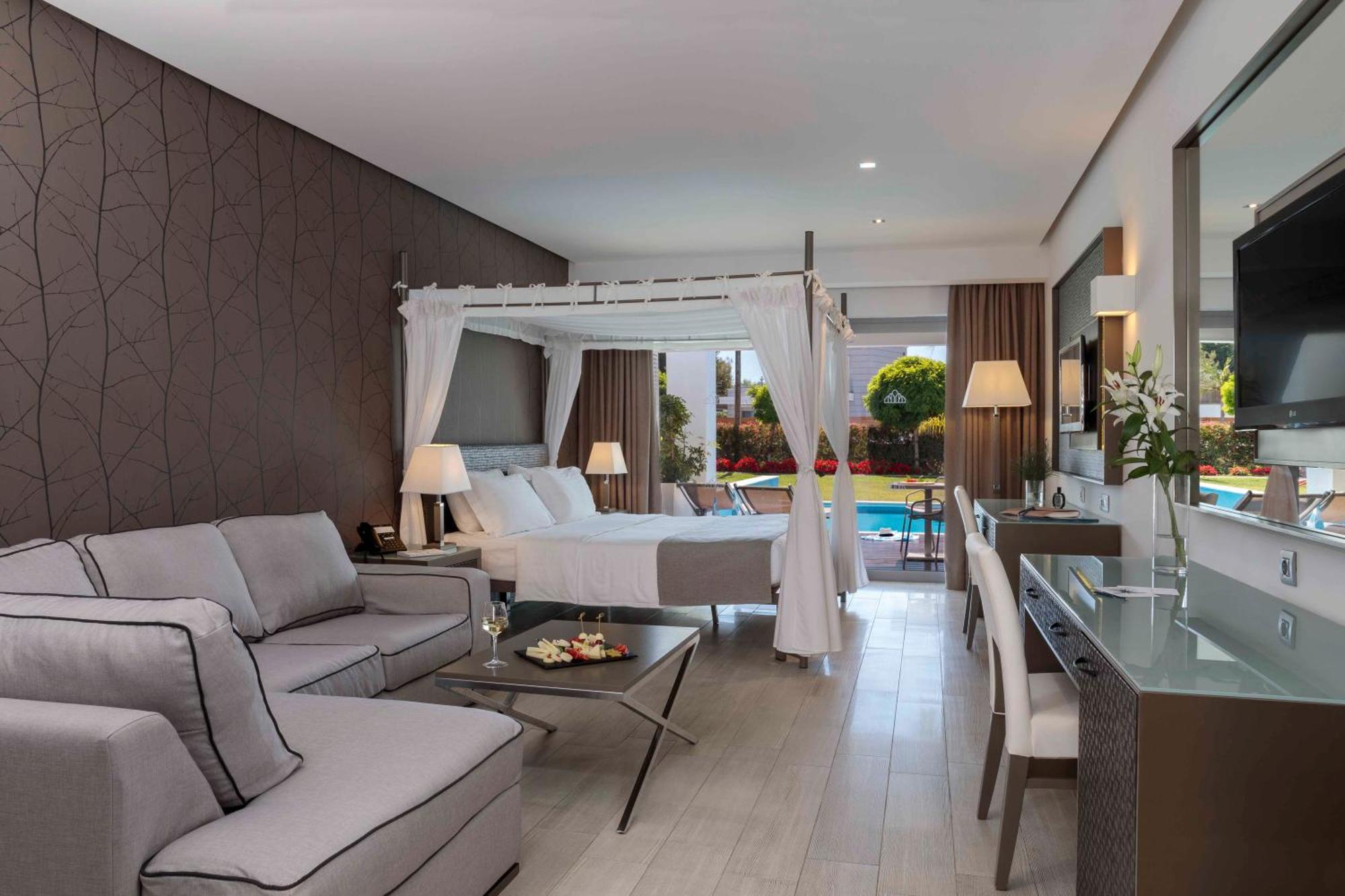 Junior Suite Private Pool